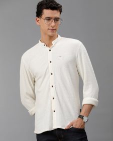 Men Slim Fit Mandarin Collar Solid Knit Shirt In Ecru.