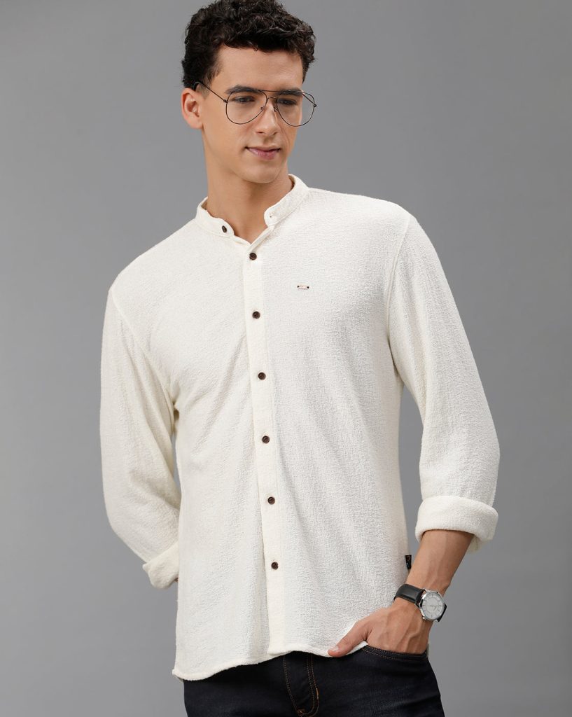 Men Slim Fit Mandarin Collar Solid Knit Shirt In Ecru.