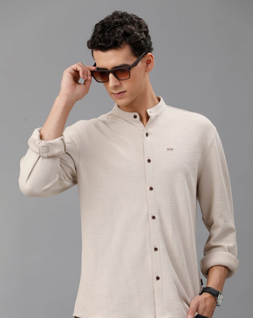 Men Slim Fit Mandarin Collar Solid Knit Shirt In Beige.
