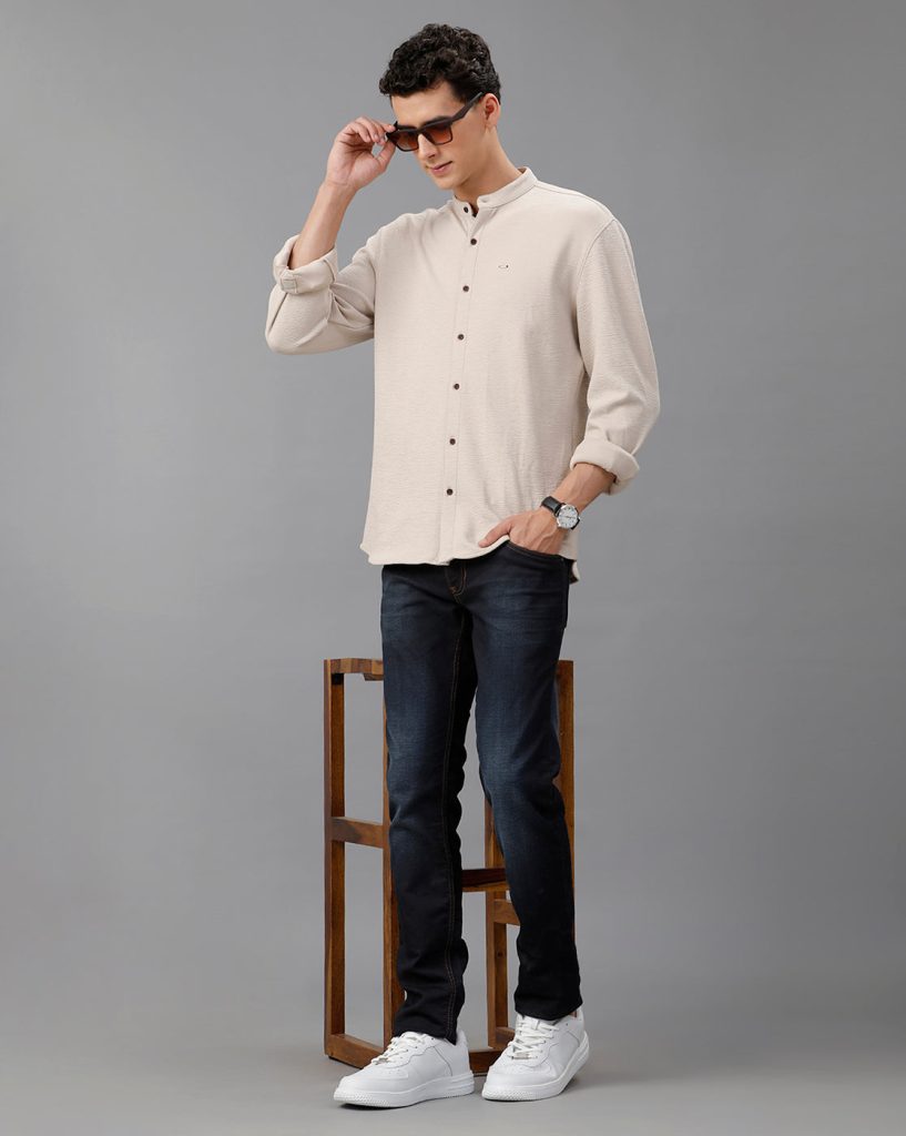 Men Slim Fit Mandarin Collar Solid Knit Shirt In Beige.