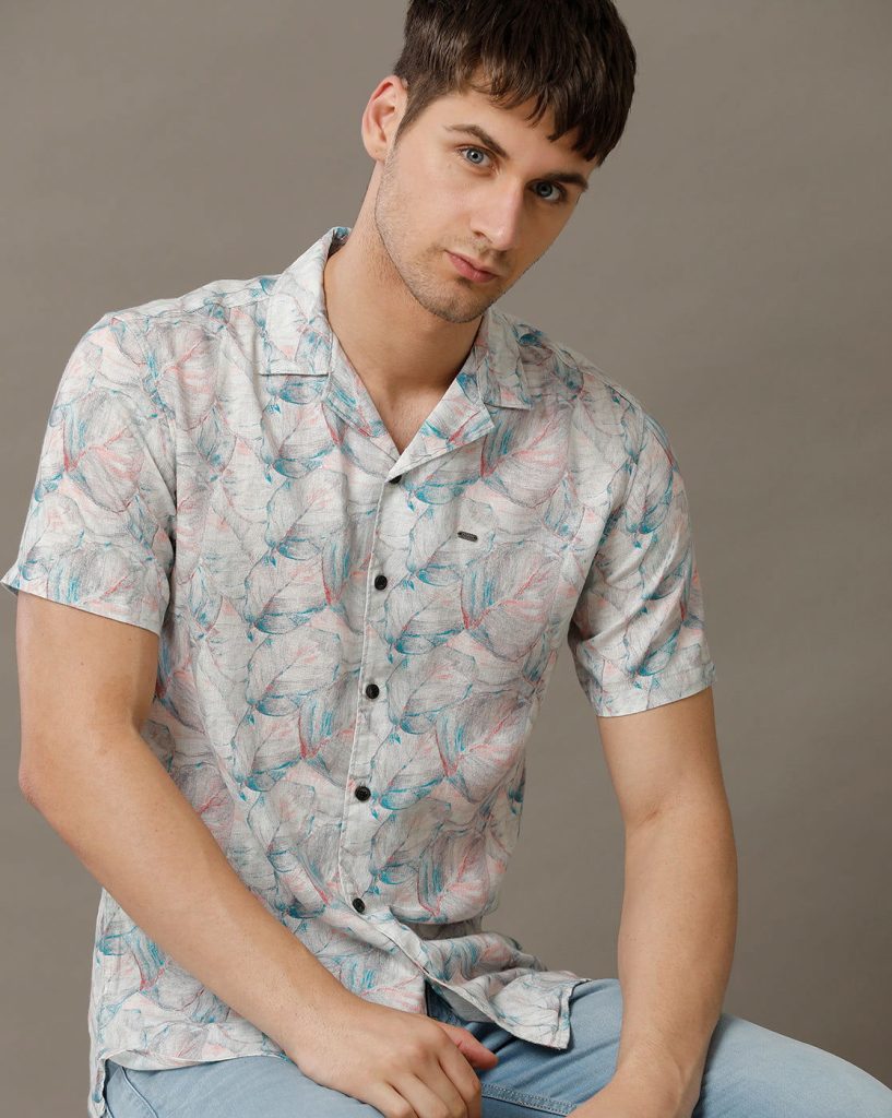 Men Slim Fit Cuban Collar Printed Shirt In Grey.