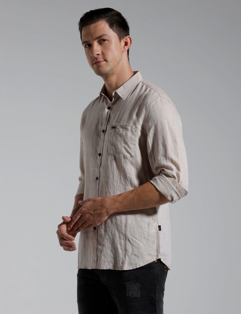 Men Slim Fit Regular Collar Solid Shirt