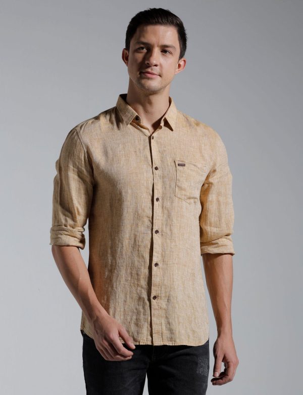Men Slim Fit Regular Collar Solid Shirt
