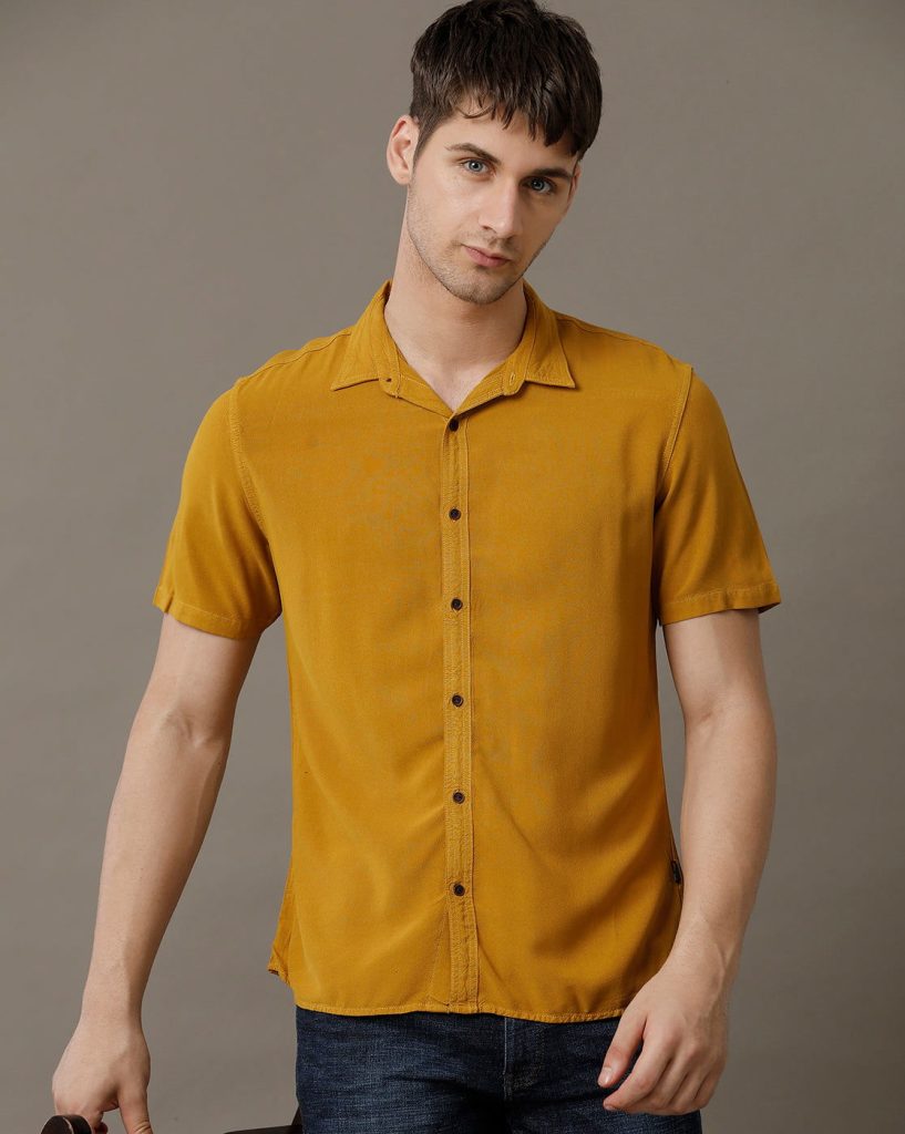 Men Slim Fit Regular Collar Solid Shirt In Mustard.